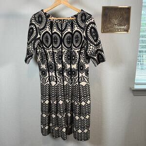 Women's Gabby Skye Black and Cream Embroidered Geometric Floral Dress Size 8